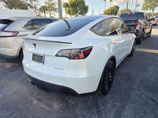 2022 Tesla Model Y Performance Dual Motor All-Wheel Drive