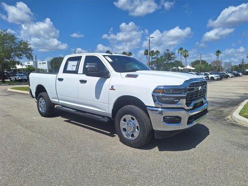 2025 RAM 2500 Tradesman Crew Cab 4x4 6'4' Box