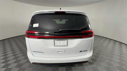 2025 Chrysler Pacifica Hybrid Premium S Appearance Pkg