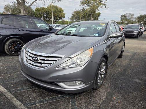 2013 Hyundai SONATA SE