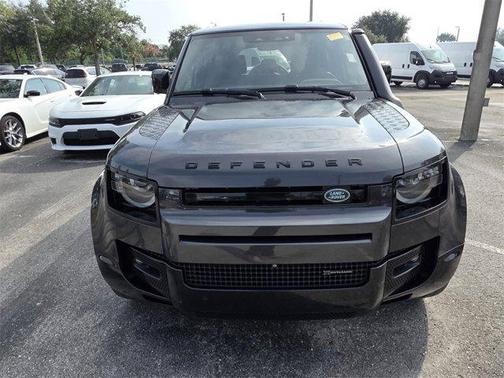 2023 Land Rover Defender 110 X-Dynamic SE
