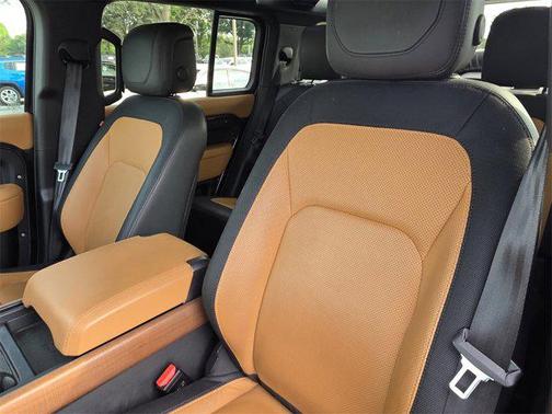 2023 Land Rover Defender 110 X-Dynamic SE