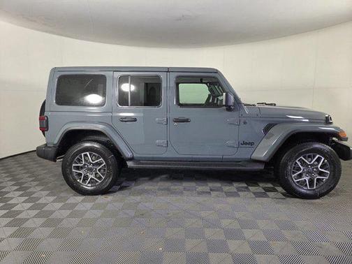 Anvil Clearcoat 2026 Jeep Wrangler 4-Door Sahara 4x4