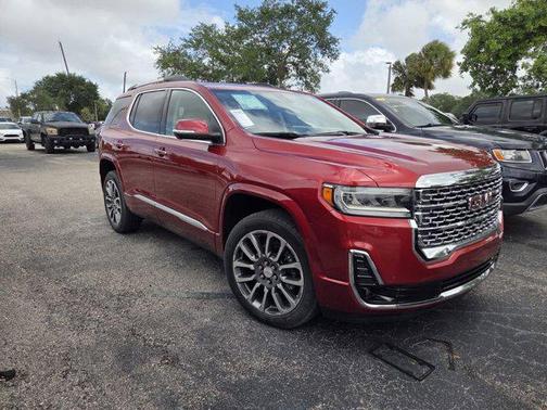 2022 GMC Acadia Denali