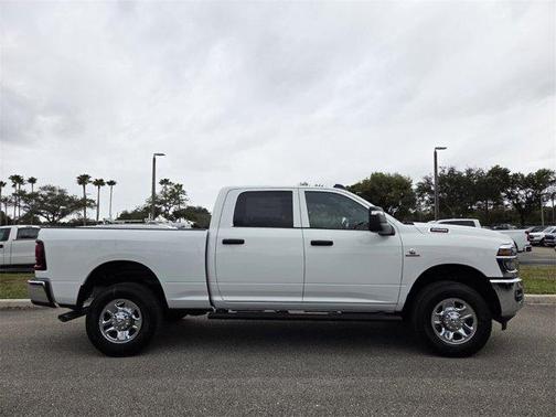 2026 RAM 2500 Tradesman Crew Cab 4x4 6'4' Box
