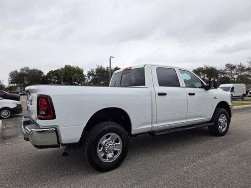2026 RAM 2500 Tradesman Crew Cab 4x4 6'4' Box
