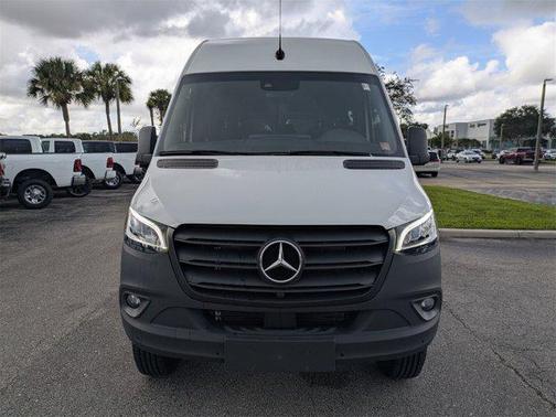 2024 Mercedes-Benz Sprinter 2500 Standard Roof