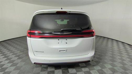 2024 Chrysler Pacifica L