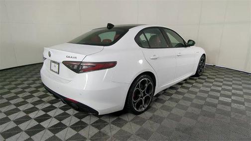 2024 Alfa Romeo Giulia Veloce RWD
