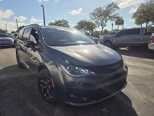 2020 Chrysler Pacifica Touring-L Plus