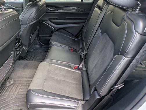 2022 Jeep Grand Cherokee L Altitude