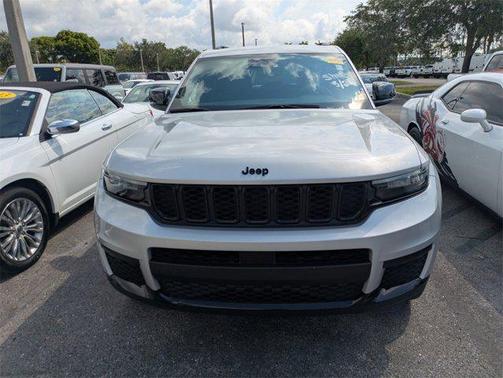 2022 Jeep Grand Cherokee L Altitude