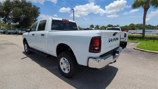 2025 RAM 2500 Tradesman Crew Cab 4x4 6'4' Box