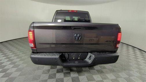 2024 RAM 1500 Classic Warlock Crew Cab 4x4 5'7' Box
