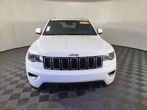 2022 Jeep Grand Cherokee Laredo