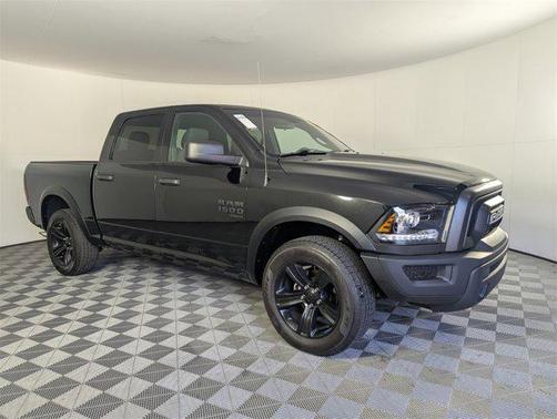 2024 RAM 1500 Classic Warlock Crew Cab 4x4 5'7' Box
