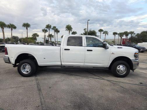 Bright White Clearcoat 2027 RAM 3500 Tradesman