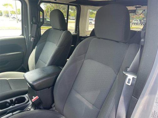2022 Jeep Wrangler Unlimited High Tide 4x4