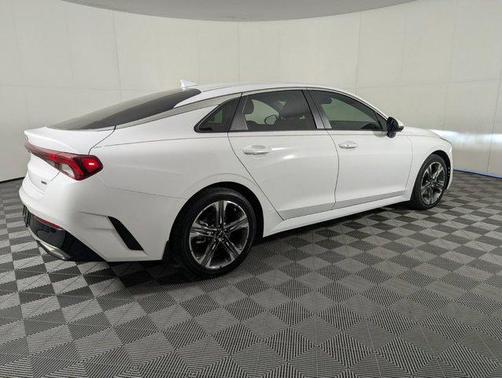 2022 Kia K5 LXS