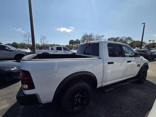 2024 RAM 1500 Classic Warlock Crew Cab 4x4 5'7' Box