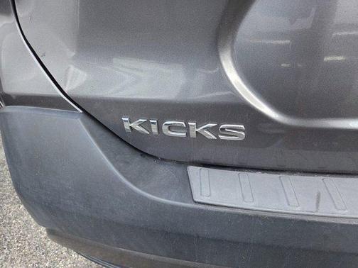 2018 Nissan Kicks SR