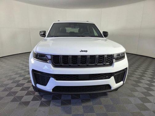 2026 Jeep Grand Cherokee Altitude