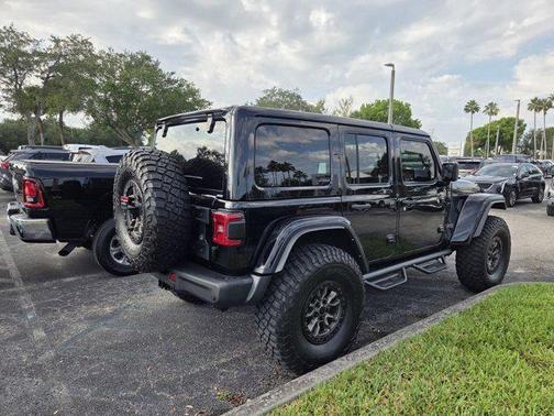Black Clearcoat 2023 Jeep Wrangler Rubicon 392
