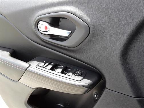 2017 Jeep Cherokee 75th Anniversary Edition FWD