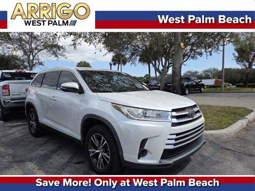 2019 Toyota Highlander LE I4