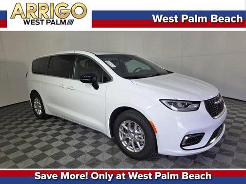 Bright White Clearcoat 2026 Chrysler Pacifica L