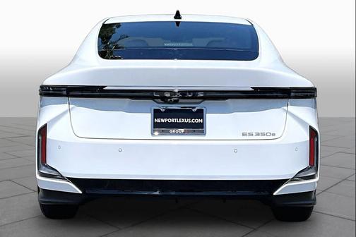 Ultra White 2026 Lexus ES 350e Premium