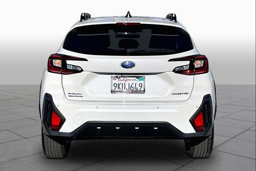 Crystal White Pearl 2024 Subaru Crosstrek Limited