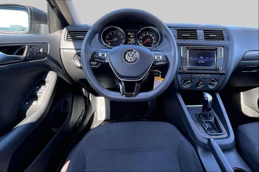 Moonrock Silver Metallic 2016 Volkswagen Jetta 1.4T S w/Technology
