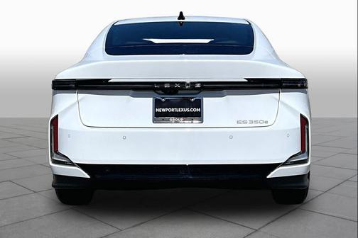 Ultra White 2026 Lexus ES 350e Premium