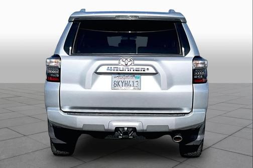 Classic Silver Metallic 2018 Toyota 4Runner SR5 Premium