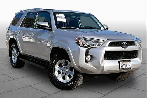 Classic Silver Metallic 2018 Toyota 4Runner SR5 Premium