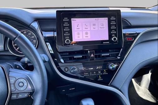 Ice Cap 2024 Toyota Camry SE