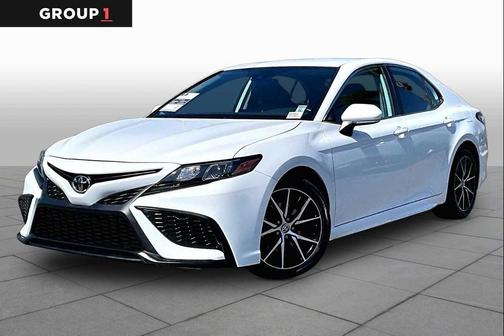 Ice Cap 2024 Toyota Camry SE