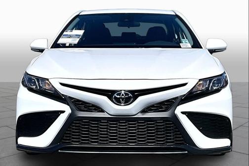 Ice Cap 2024 Toyota Camry SE