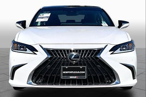 Eminent White Pearl 2024 Lexus ES 350 Luxury