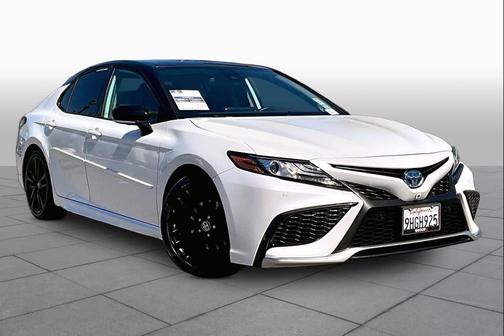 Wind Chill Pearl/Midnight Black Metallic 2023 Toyota Camry XSE