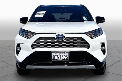 Blizzard Pearl/Midnight Black Metallic 2021 Toyota RAV4 Hybrid SE