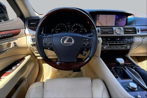 Obsidian 2016 Lexus LS 460 Base