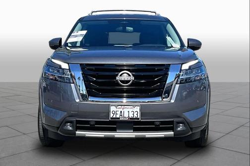 Gun Metallic 2022 Nissan Pathfinder SL 2WD