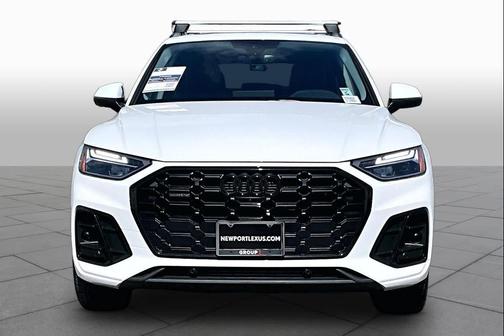 Ibis White 2023 Audi Q5 45 S line Premium Plus
