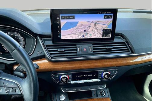 Ibis White 2023 Audi Q5 45 S line Premium Plus