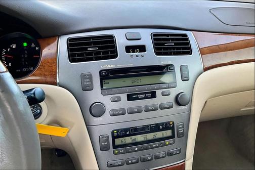 Crystal White 2005 Lexus ES 330 Base