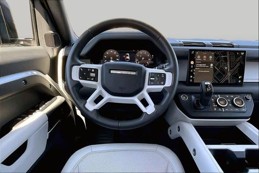 2025 Land Rover Defender 110 P300