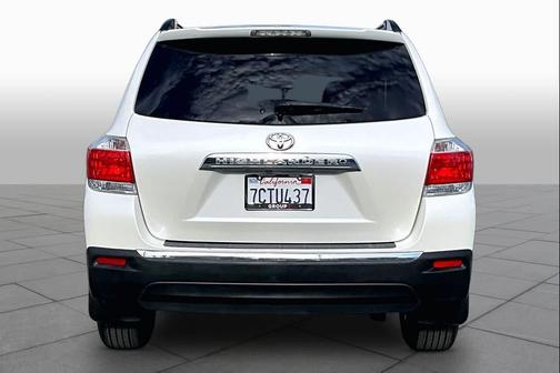 Blizzard Pearl 2013 Toyota Highlander SE