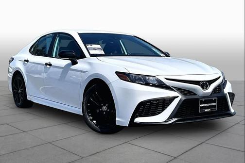 White 2022 Toyota Camry SE